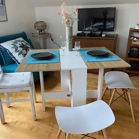 Prive Dans Pavillon Apartament